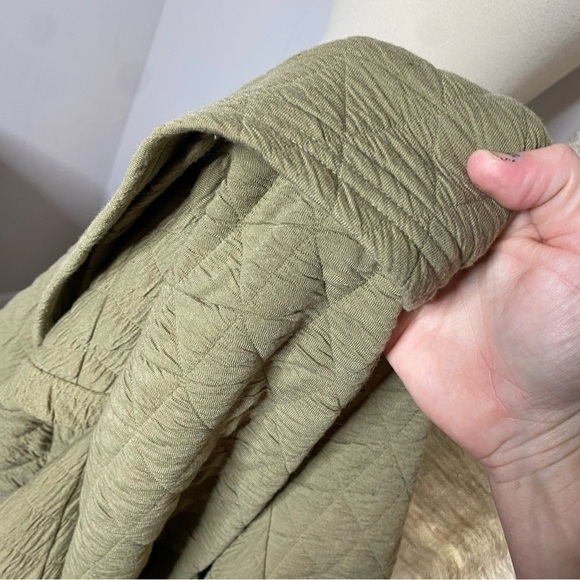 Fab'rik Quilted Loungewear Set - Picture 2 of 5